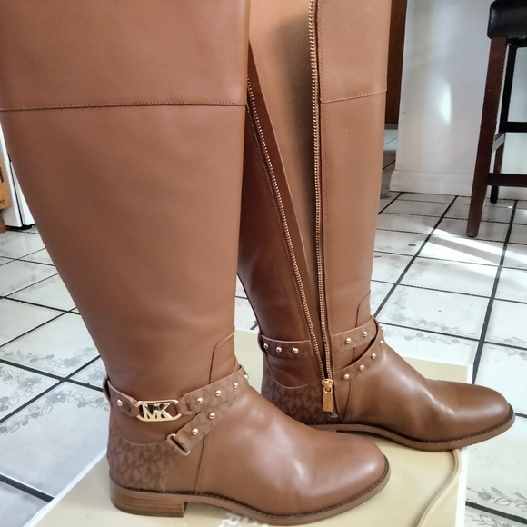 Michael kors boots size 8 color tan - Picture 8 of 9